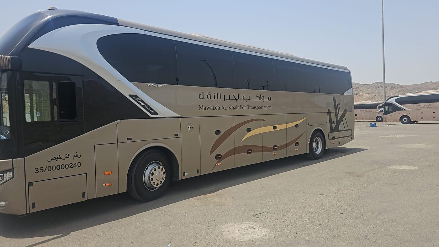 حافلات حديثة موديل السنة